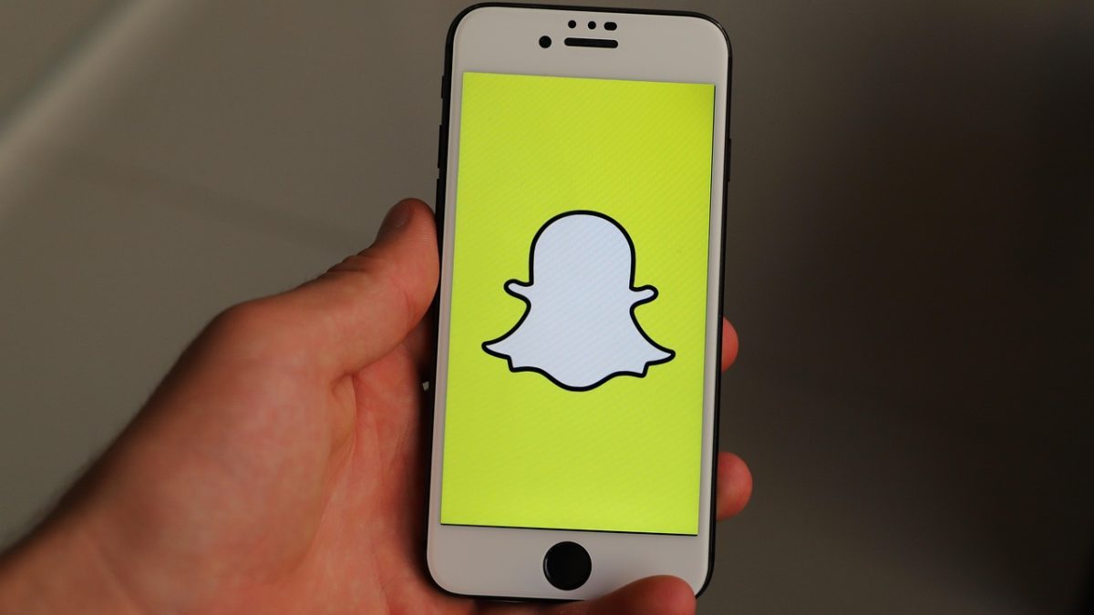 Snapchat se pone serio: los menores de 16 solo podrán compartir contenido con amigos