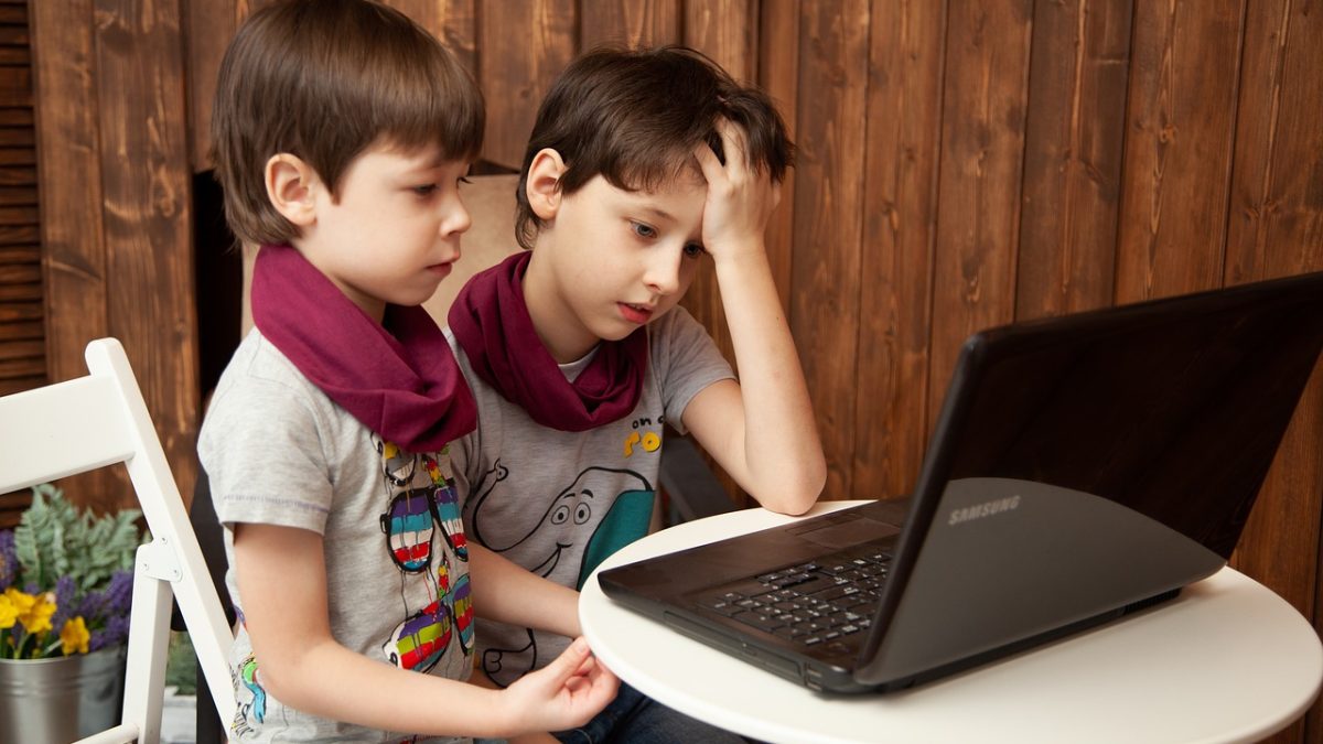 No compartas fotos de tus hijos en redes: la IA las está usando para crear abusos
