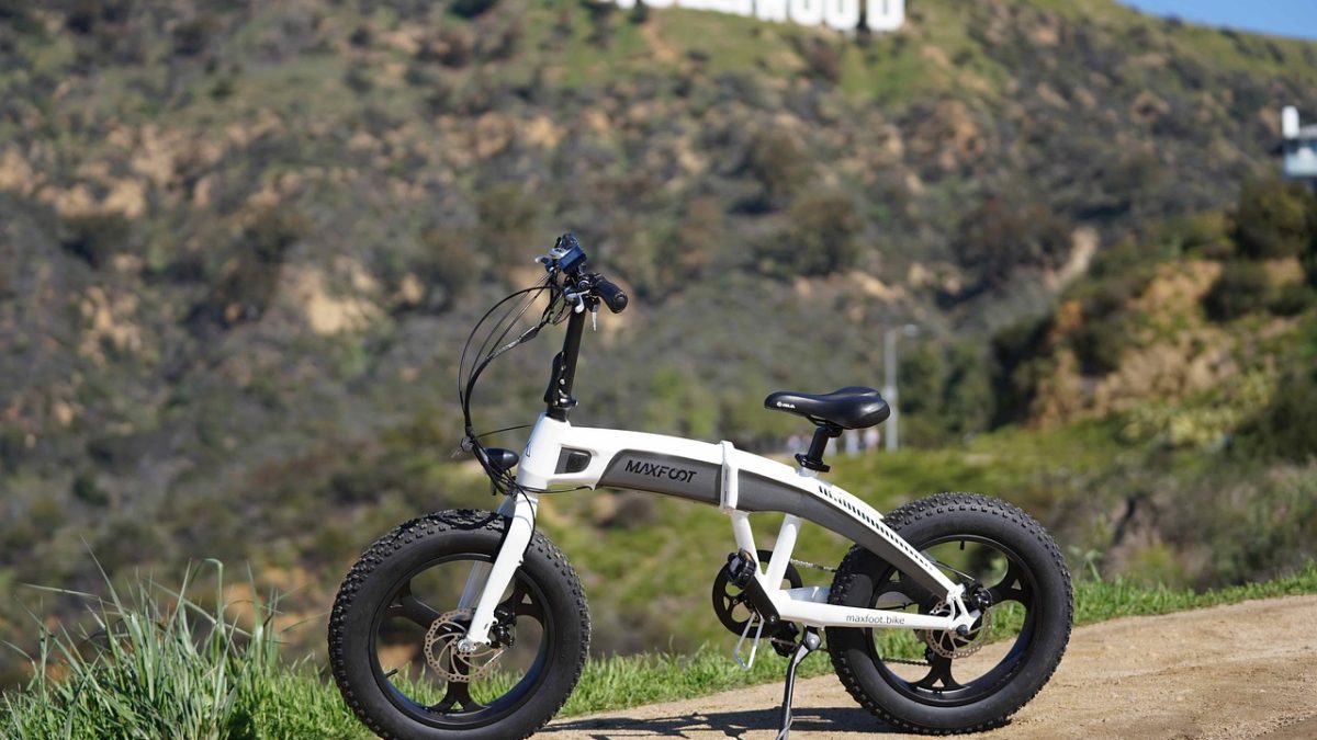 Yadea saca pecho en Eurobike 2026 con dos nuevas e-bikes: la Como y la Rover