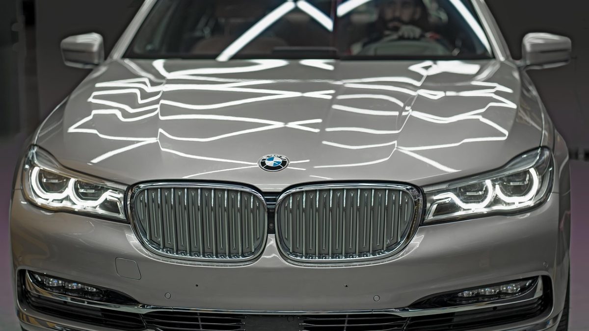 El BMW iX3 demuestra que la autonomía ya no es una excusa: 500 millas sin cargar por Rumanía