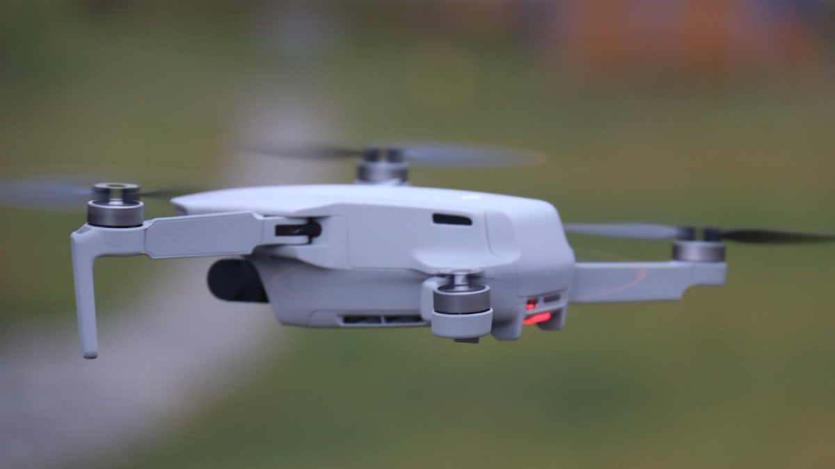 Dos ofertas imperdibles del DJI Neo: el mini dron desde $139 y el pack completo por $369