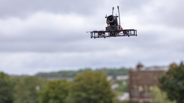 Tres muertes y una investigación federal: la conducción asistida de Comma.ai, bajo la lupa