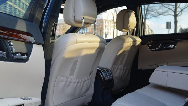 Mercedes ficha a Wayve: el «AI Driver» llegará a sus coches en dos años