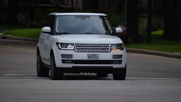 El Range Rover Sport se electrifica: 542 CV, 378 millas de autonomía y un precio de seis cifras